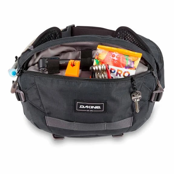 Dakine Hot Laps 5L Hydration Waist Bag Black 3 Dakine Hot Laps 5L Hydration Waist Bag Black - Image 3